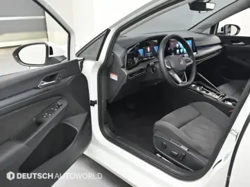 2024 Volkswagen Golf с пробегом 17 576 км