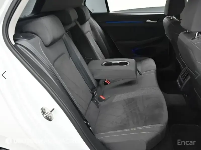2024 Volkswagen Golf с пробегом 17 576 км