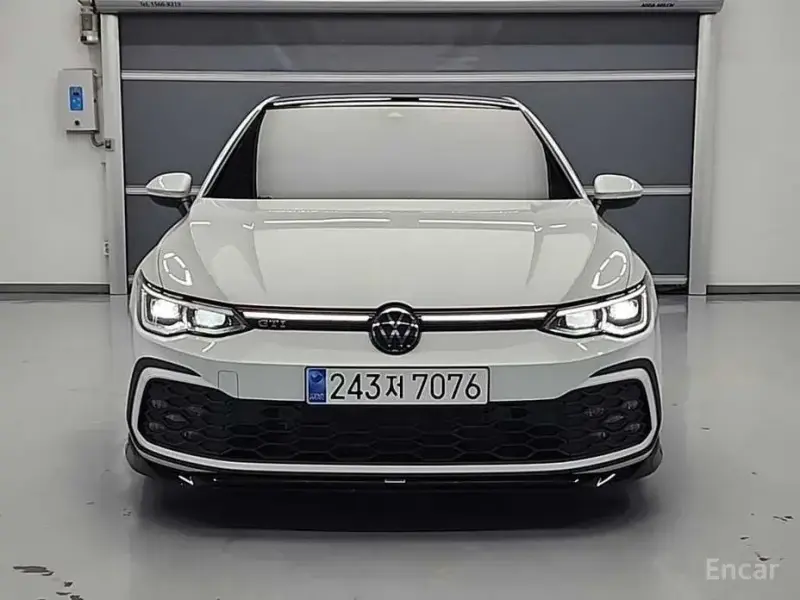 2024 Volkswagen Golf с пробегом 28 543 км