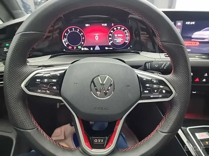 2024 Volkswagen Golf с пробегом 28 543 км