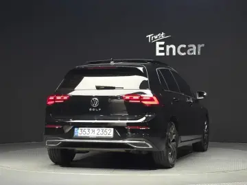 2024 Volkswagen Golf с пробегом 22 236 км