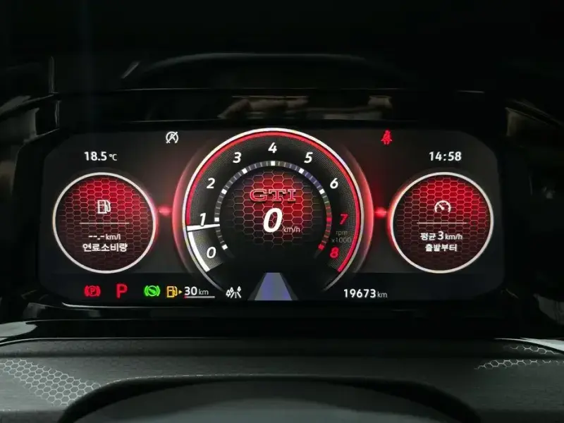 2023 Volkswagen Golf с пробегом 19 673 км
