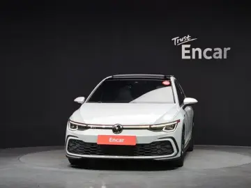 2024 Volkswagen Golf с пробегом 27 074 км