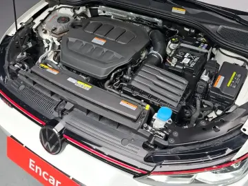 2024 Volkswagen Golf с пробегом 27 074 км
