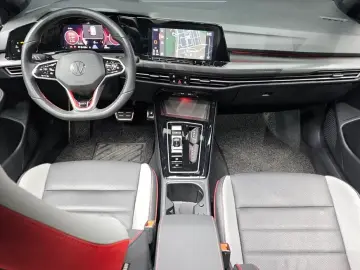 2024 Volkswagen Golf с пробегом 27 074 км