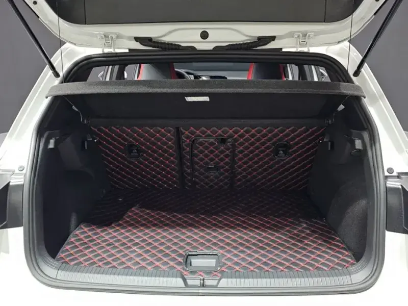 2024 Volkswagen Golf с пробегом 27 074 км