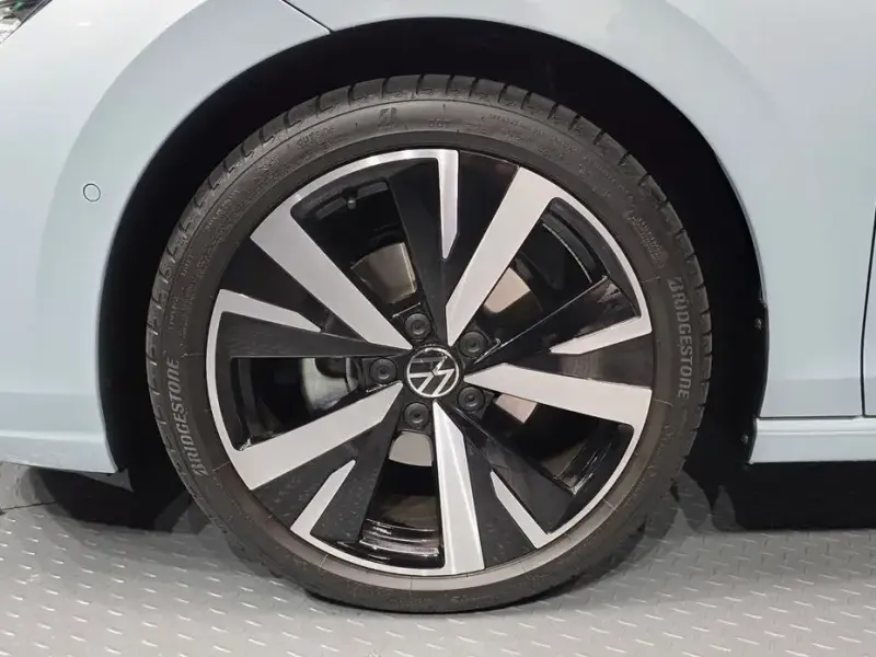 2025 Volkswagen Golf с пробегом 3 723 км