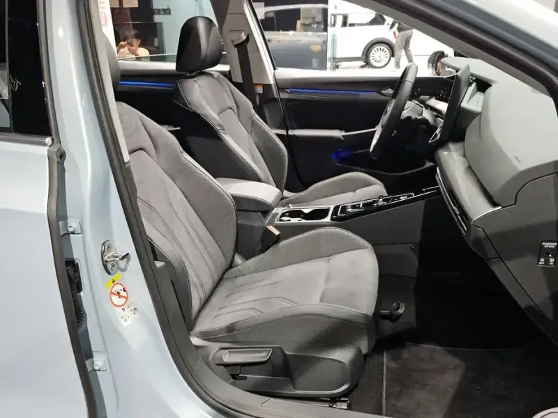2025 Volkswagen Golf с пробегом 3 723 км