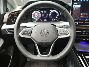 2025 Volkswagen Golf с пробегом 3 723 км