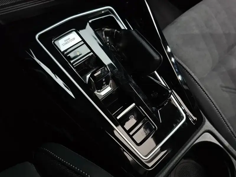 2025 Volkswagen Golf с пробегом 14 949 км