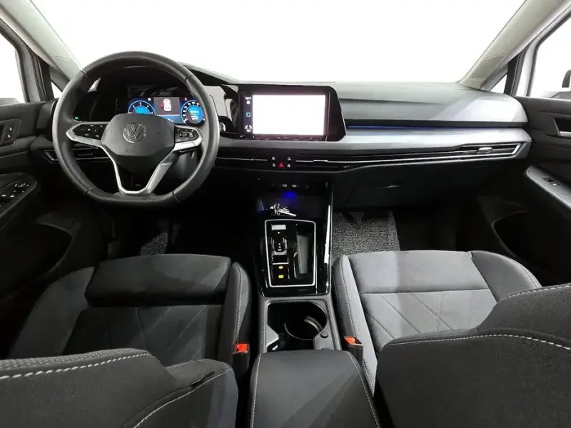 2024 Volkswagen Golf с пробегом 13 326 км