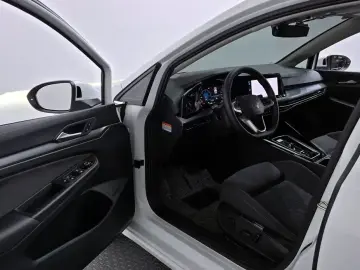 2024 Volkswagen Golf с пробегом 13 326 км