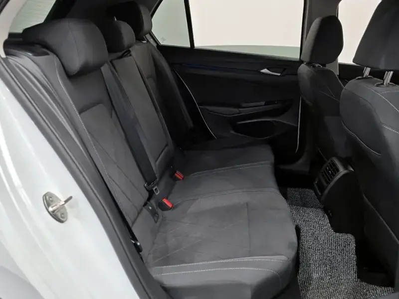 2024 Volkswagen Golf с пробегом 13 326 км