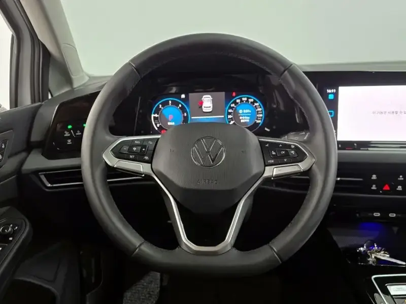2024 Volkswagen Golf с пробегом 13 326 км