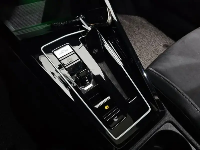 2025 Volkswagen Golf с пробегом 13 721 км