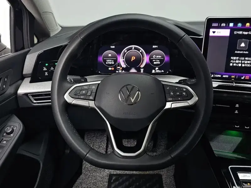 2025 Volkswagen Golf с пробегом 13 721 км