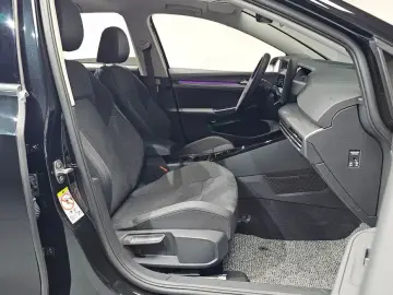 2025 Volkswagen Golf с пробегом 13 721 км