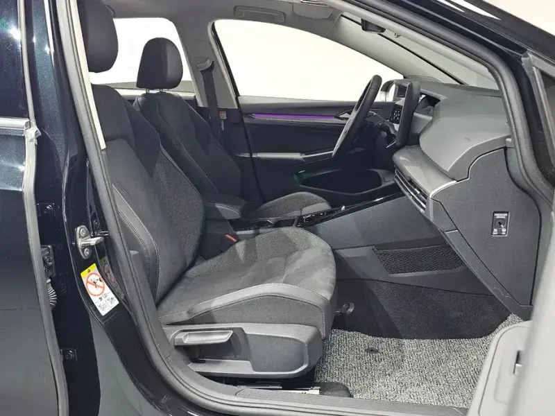2025 Volkswagen Golf с пробегом 13 721 км