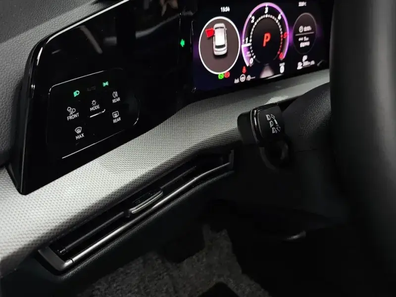 2025 Volkswagen Golf с пробегом 13 721 км
