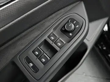 2025 Volkswagen Golf с пробегом 13 721 км
