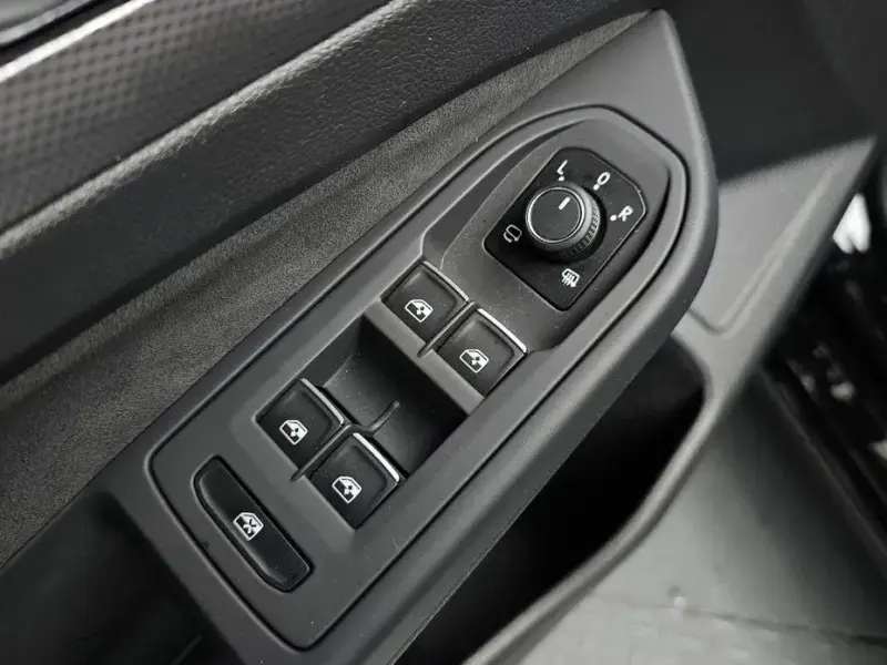 2025 Volkswagen Golf с пробегом 13 721 км