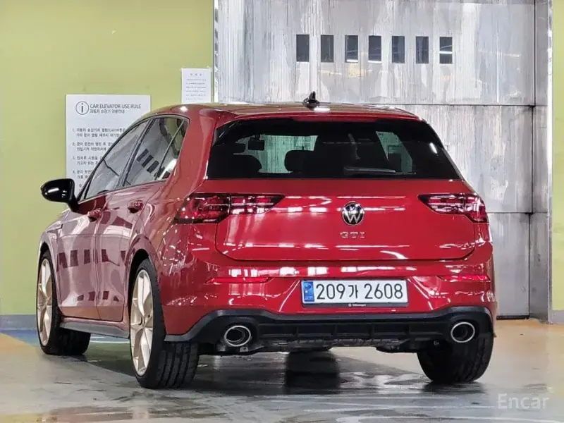 2023 Volkswagen Golf с пробегом 2 100 км