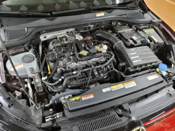 2023 Volkswagen Golf с пробегом 2 100 км