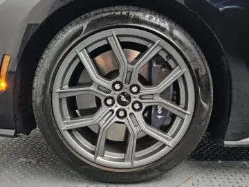 2024 Ford Mustang с пробегом 31 239 км