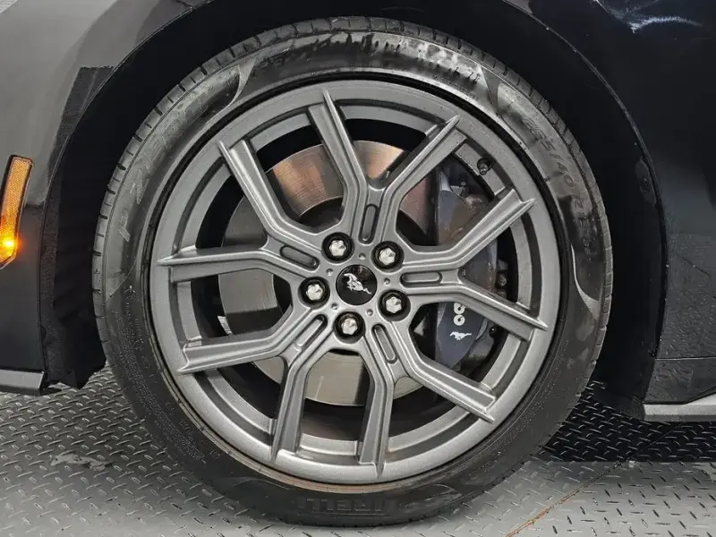 2024 Ford Mustang с пробегом 31 239 км