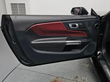 2024 Ford Mustang с пробегом 31 239 км