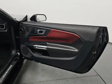 2024 Ford Mustang с пробегом 31 239 км