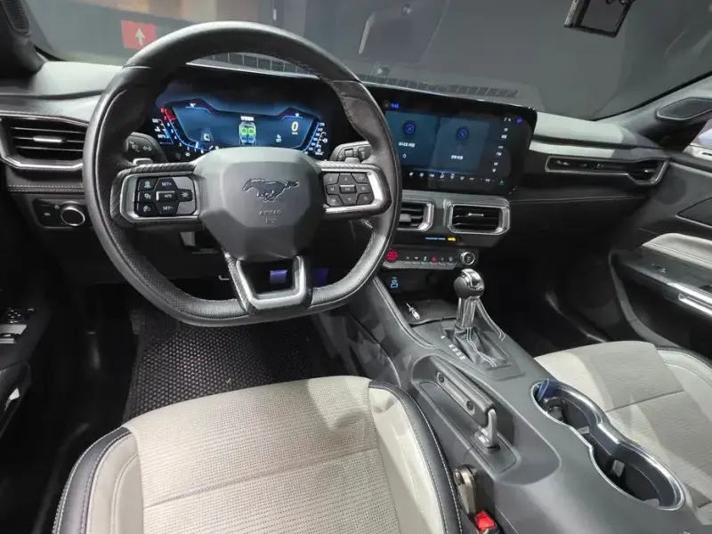 2025 Ford Mustang с пробегом 9 229 км