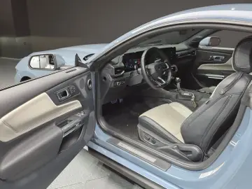 2025 Ford Mustang с пробегом 9 229 км