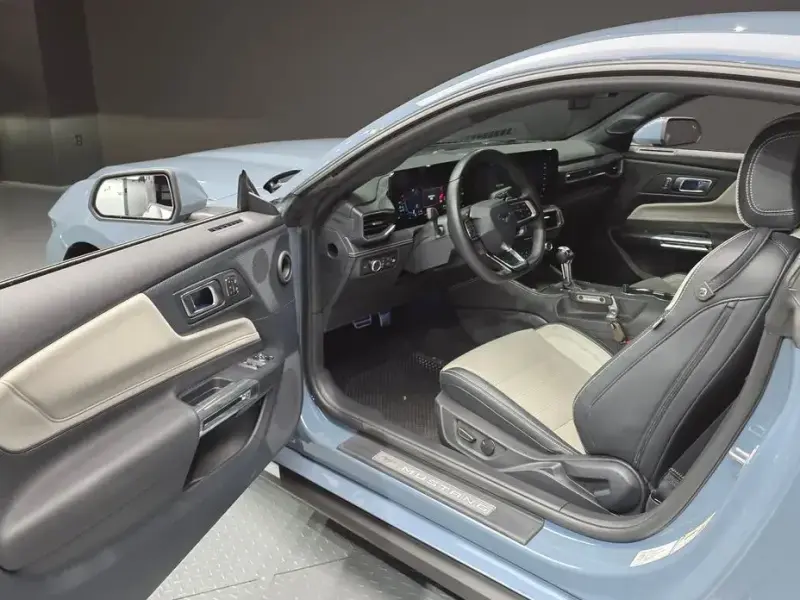 2025 Ford Mustang с пробегом 9 229 км
