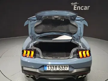 2025 Ford Mustang с пробегом 9 229 км