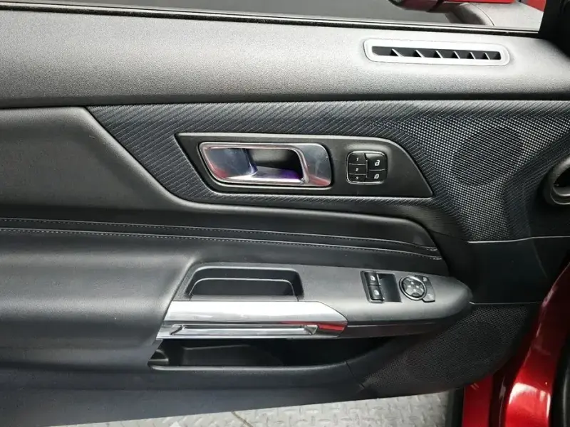 2024 Ford Mustang с пробегом 20 601 км
