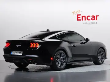 2025 Ford Mustang с пробегом 553 км