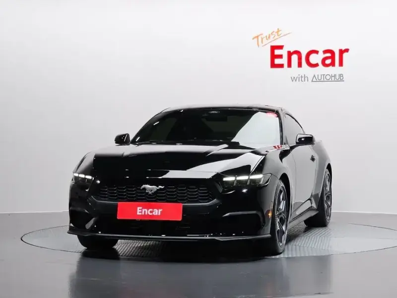 2025 Ford Mustang с пробегом 553 км