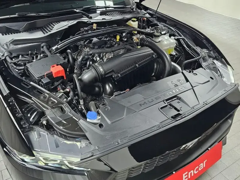 2025 Ford Mustang с пробегом 553 км