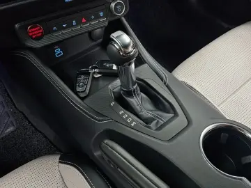 2025 Ford Mustang с пробегом 553 км