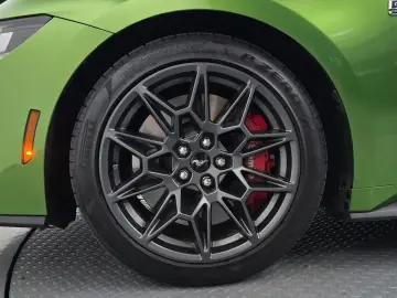 2024 Ford Mustang с пробегом 2 851 км