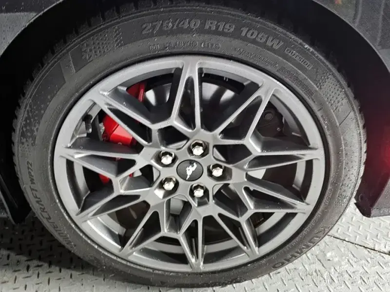 2024 Ford Mustang с пробегом 21 804 км