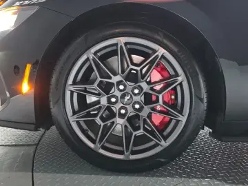 2024 Ford Mustang с пробегом 12 924 км