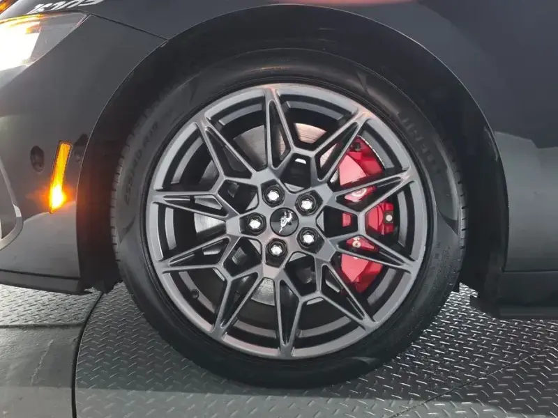 2024 Ford Mustang с пробегом 12 924 км
