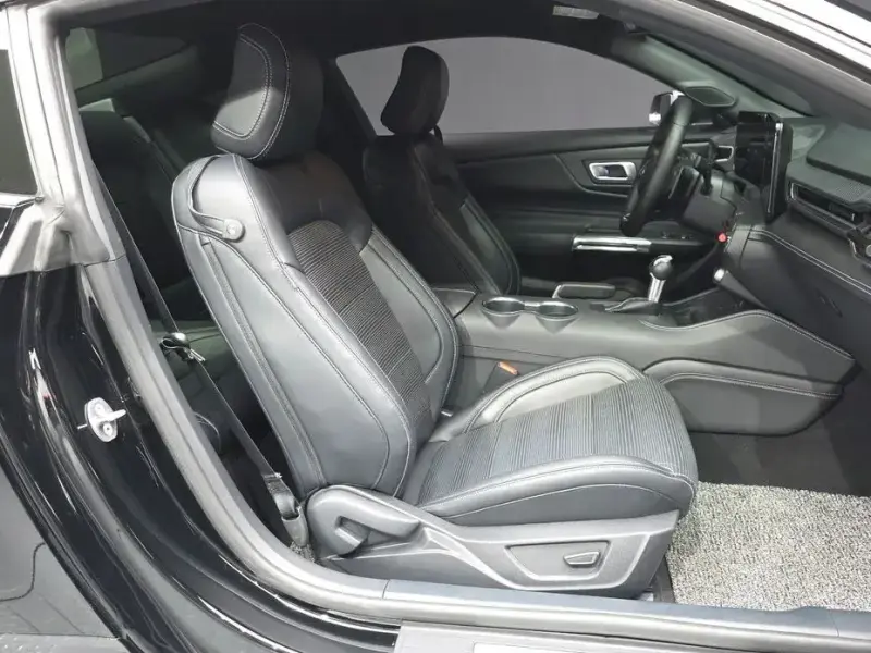 2024 Ford Mustang с пробегом 12 924 км