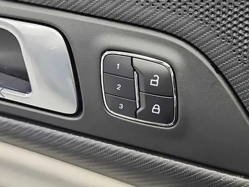 2024 Ford Mustang с пробегом 37 261 км