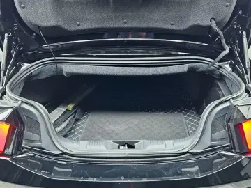 2024 Ford Mustang с пробегом 9 584 км