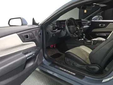 2024 Ford Mustang с пробегом 33 212 км