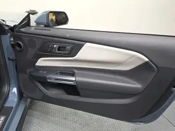 2024 Ford Mustang с пробегом 33 212 км