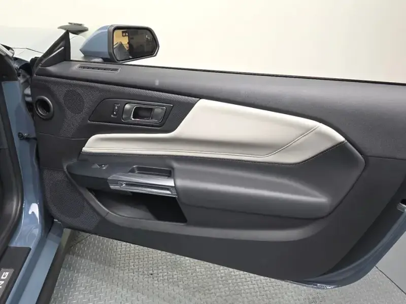 2024 Ford Mustang с пробегом 33 212 км